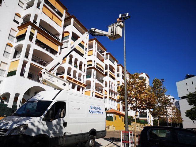 Estepona instala luces LED para reducir el consumo en la localidad - image2 edited Estepona instala luces LED para reducir el consumo en la localidad - image2 edited