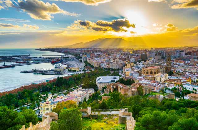 Alarma por la llegada a Málaga del equipo de fútbol de Wuhan, donde se concentra el coronavirus - malaga sunset Alarma por la llegada a Málaga del equipo de fútbol de Wuhan, donde se concentra el coronavirus - malaga sunset