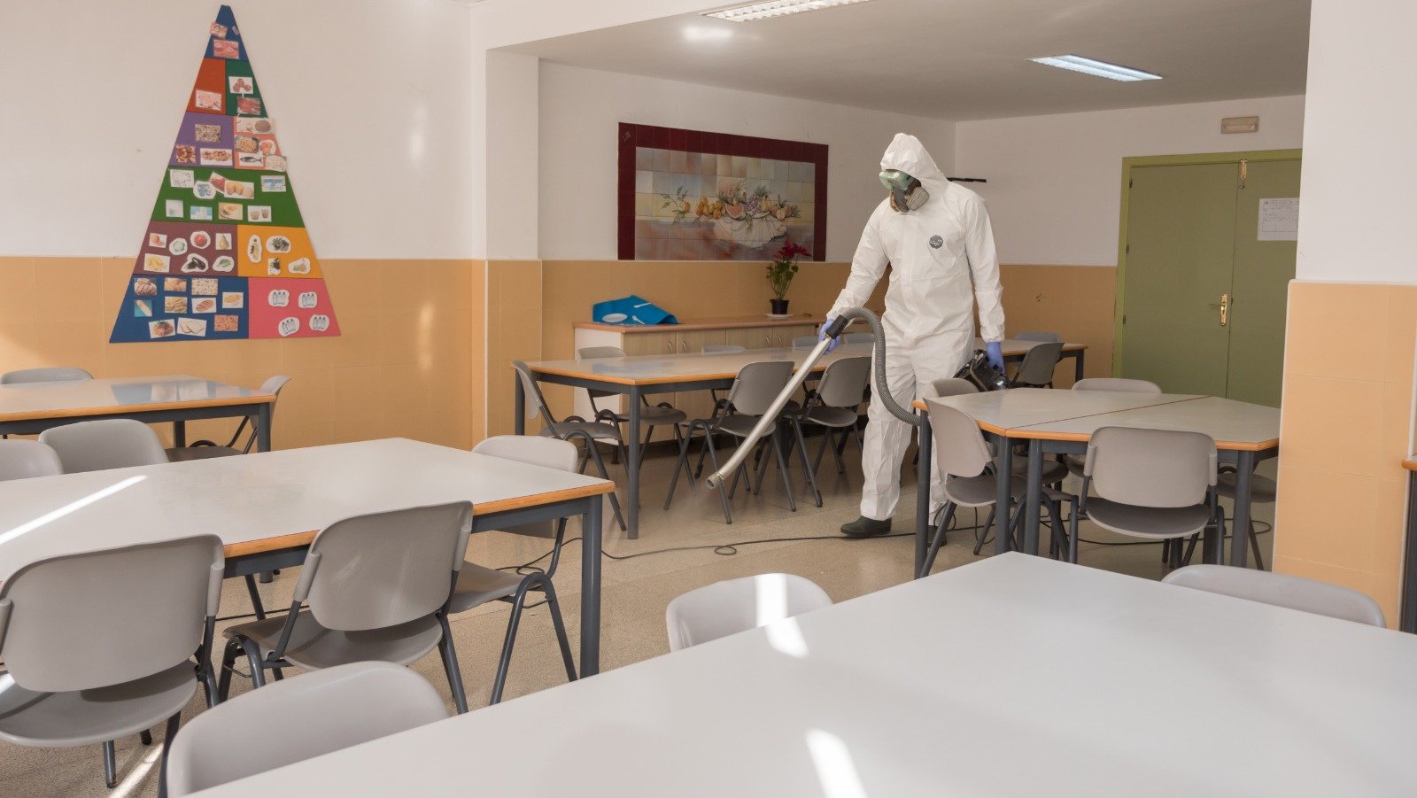 Estepona refuerza la limpieza en la vía pública y amplía a la desinfección a las residencias de mayores y el centro Aprona - 92569674 2657370044540279 3874079592121630720 o Estepona refuerza la limpieza en la vía pública y amplía a la desinfección a las residencias de mayores y el centro Aprona - 92569674 2657370044540279 3874079592121630720 o