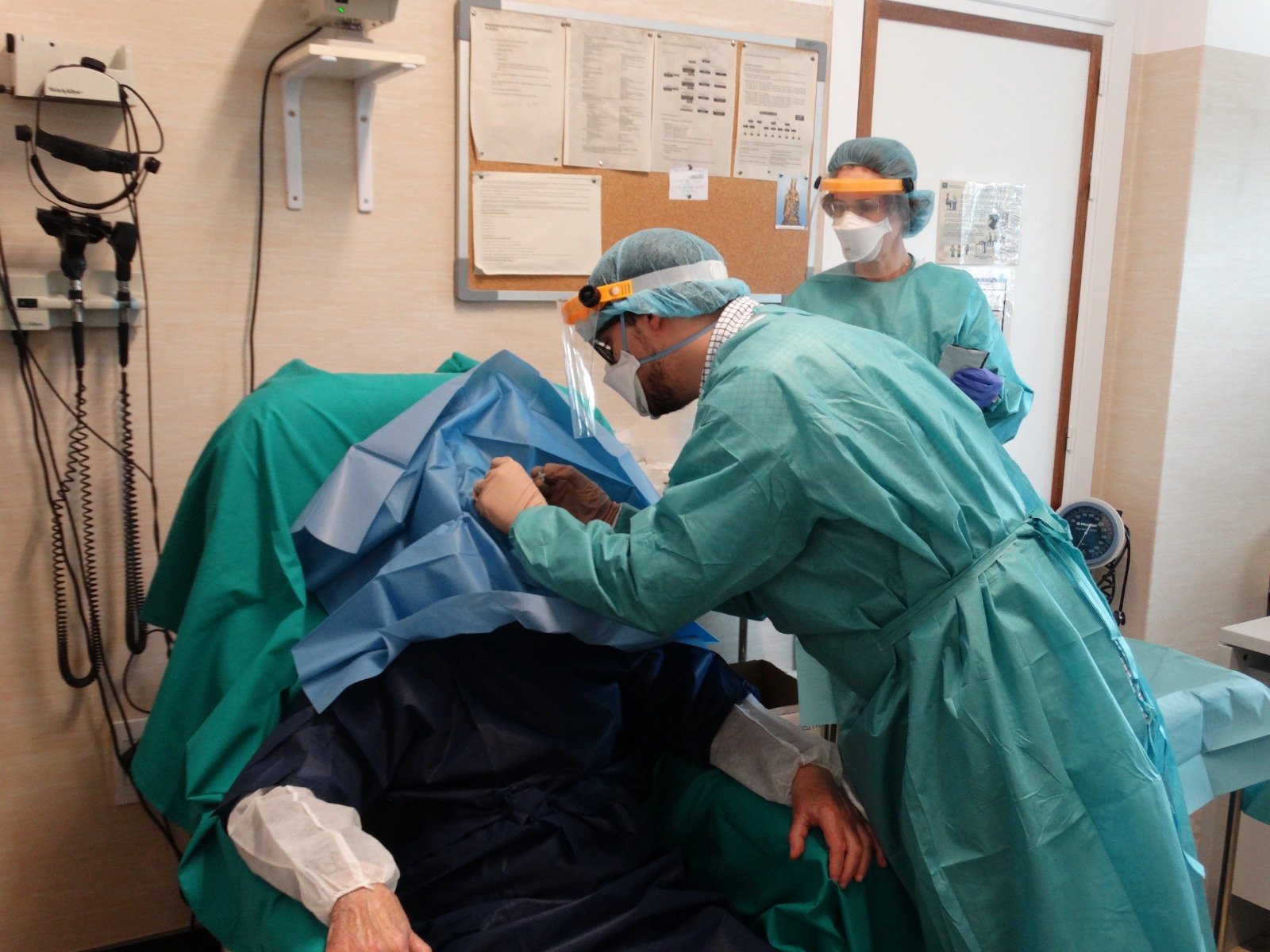 El Hospital Costal del Sol desarrolla un nuevo circuito en Consultas Externas para pacientes con alto riesgo de pérdida de visión - foto nuevocircuitooftalomologia intravitreas El Hospital Costal del Sol desarrolla un nuevo circuito en Consultas Externas para pacientes con alto riesgo de pérdida de visión - foto nuevocircuitooftalomologia intravitreas