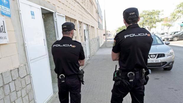 La Policía activa el Plan Comercio Seguro para prevenir engaños durante las compras navideñas - policia nacional kvjE La Policía activa el Plan Comercio Seguro para prevenir engaños durante las compras navideñas - policia nacional kvjE