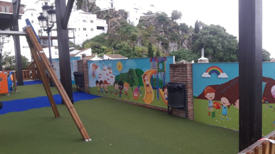 Un nuevo panel de seguridad da color y alegría al Parque Infantil del Paseo de la Carrera de Casares - 96797008 2692568671025390 8338176725938601984 o Un nuevo panel de seguridad da color y alegría al Parque Infantil del Paseo de la Carrera de Casares - 96797008 2692568671025390 8338176725938601984 o