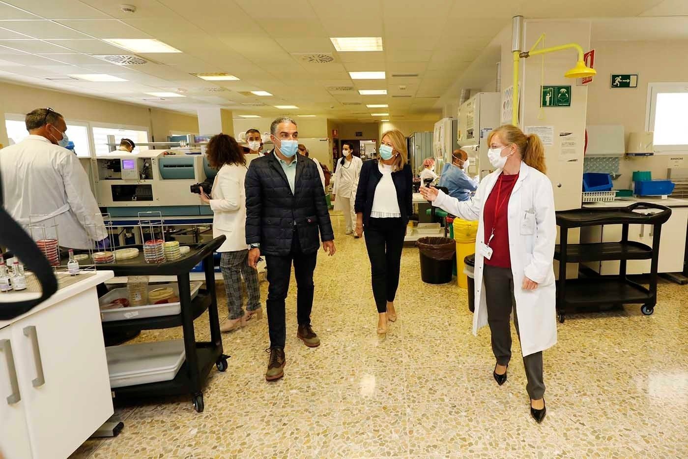 El Hospital Costa del Sol trabaja en 12 ensayos clínicos contra el COVID-19 - foto Bendodo H Costa del Sol Covid El consejero de Presidencia Elías Bendodo ha visitado hoy el Hospital Costa del Sol.
