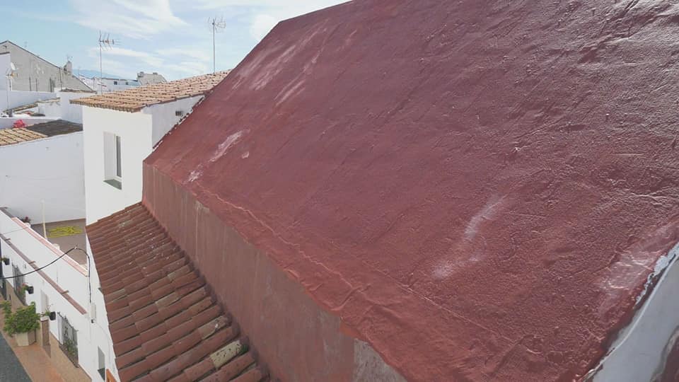 Manilva arregla la cubierta de la casa de la Cultura - 104168490 2527340097579467 5943181378883745720 n