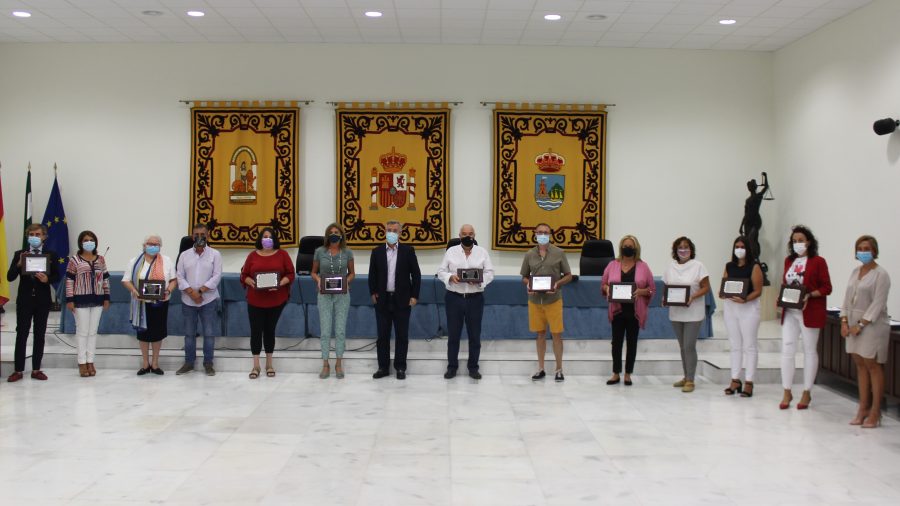 El Ayuntamiento de Estepona reconoce la labor de entidades que asisten a nuestros mayores - Día de los Mayores