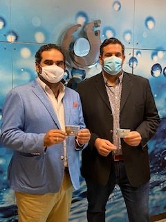 Acosol repartirá 12.500 fundas de mascarillas para evitar que éstas acaben en el inodoro - Foto 1 Fundas Mascarillas rotated Manuel Cardeña y Carlos Cañavate, consejeros delegados de Acosol.