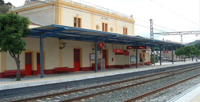 Más País Andalucía pide la ampliación ferrovial del corredor de la Costa del Sol - arc 762 g Más País Andalucía pide la ampliación ferrovial del corredor de la Costa del Sol - arc 762 g