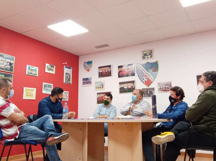 El partido del Estepona contra el Atlético Malagueño se jugará a puerta cerrada - directiva CD Estepona Reunión de la Junta Directiva del CD Estepona.