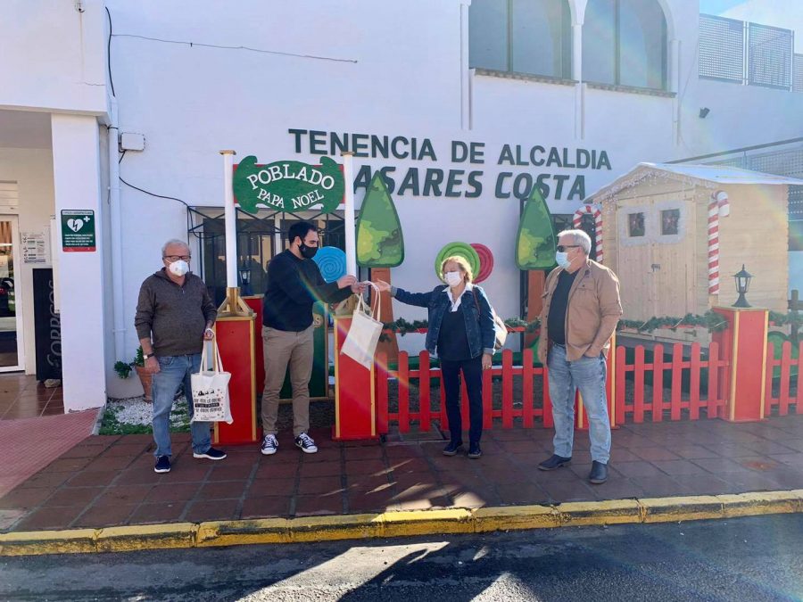 Comienza el reparto de los regalos a los pensionistas en Casares - 131353990 2882848688664053 3423607167132724263 o 1 Comienza el reparto de los regalos a los pensionistas en Casares - 131353990 2882848688664053 3423607167132724263 o 1