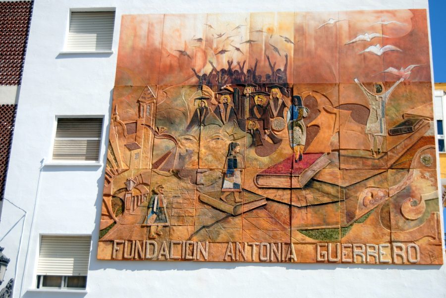 Más de 70 vecinos de Estepona reciben formación gratuita en inglés por la Fundación Antonia Guerrero - DSC 8938 Más de 70 vecinos de Estepona reciben formación gratuita en inglés por la Fundación Antonia Guerrero - DSC 8938