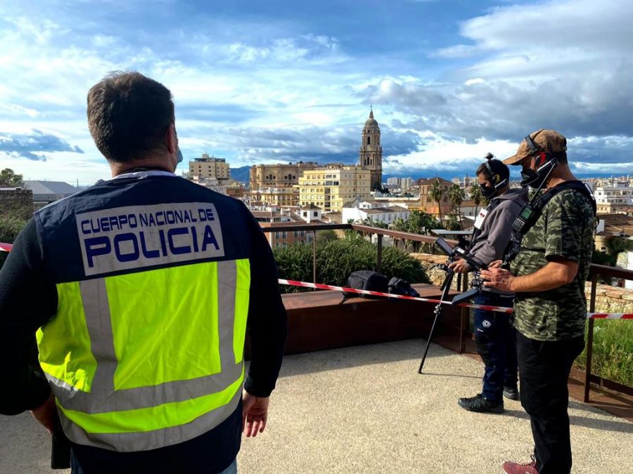 Empieza el control de los drones en las ciudades: nace la Policía Aeronáutica - Foto 1 Agentes de Policía Nacional, especializados en seguridad aérea.