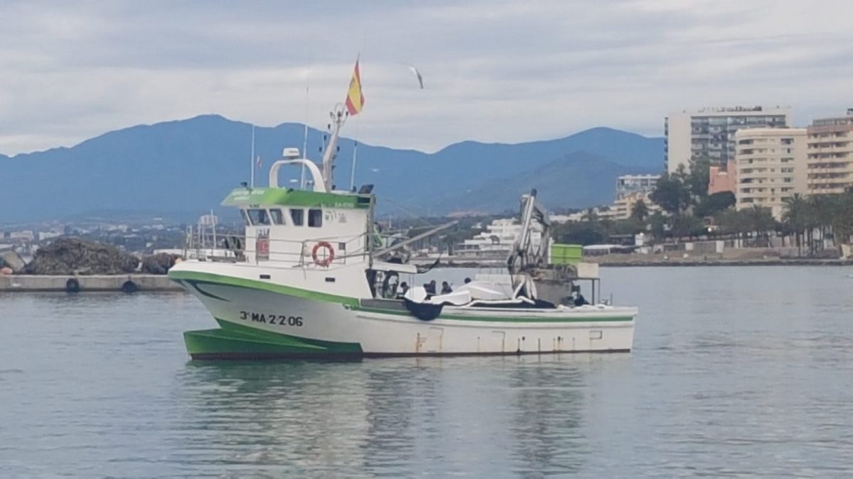 La Junta subvenciona a los pesqueros de la provincia que "están pasando momentos de dificultad" - 31 MAR 2021 CPM Vuelta Pesca Flota Cerco Traíña en Marbella