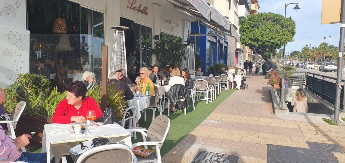 La Costa del Sol no pasa a Nivel 2 y los bares y comercios no podrán ampliar sus horarios - WhatsApp Image 2021 02 13 at 17.05.56 Bar en la avenida España, Estepona
