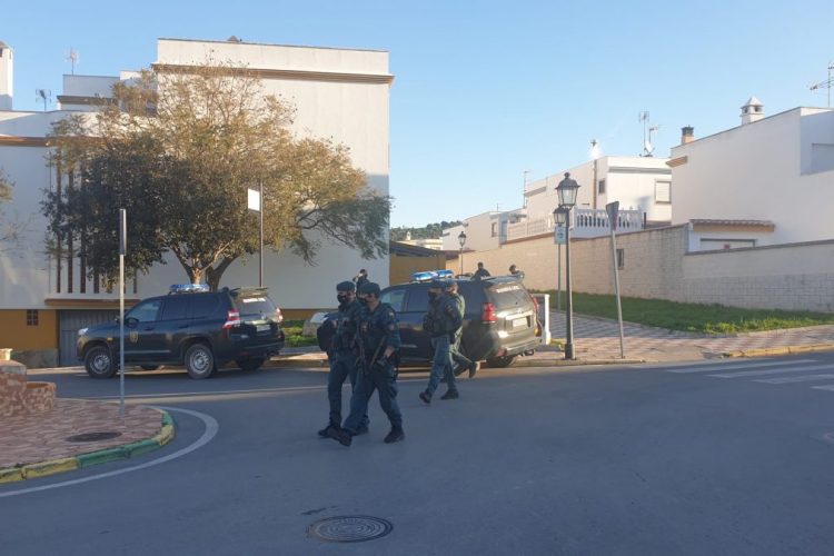 Nuevo palo al ‘narco’ con 35 detenidos durante 16 registros en Estepona, Algeciras y Los Barrios - WhatsApp Image 2021 03 23 at 08.19.47 750x500 1 Nuevo palo al ‘narco’ con 35 detenidos durante 16 registros en Estepona, Algeciras y Los Barrios - WhatsApp Image 2021 03 23 at 08.19.47 750x500 1