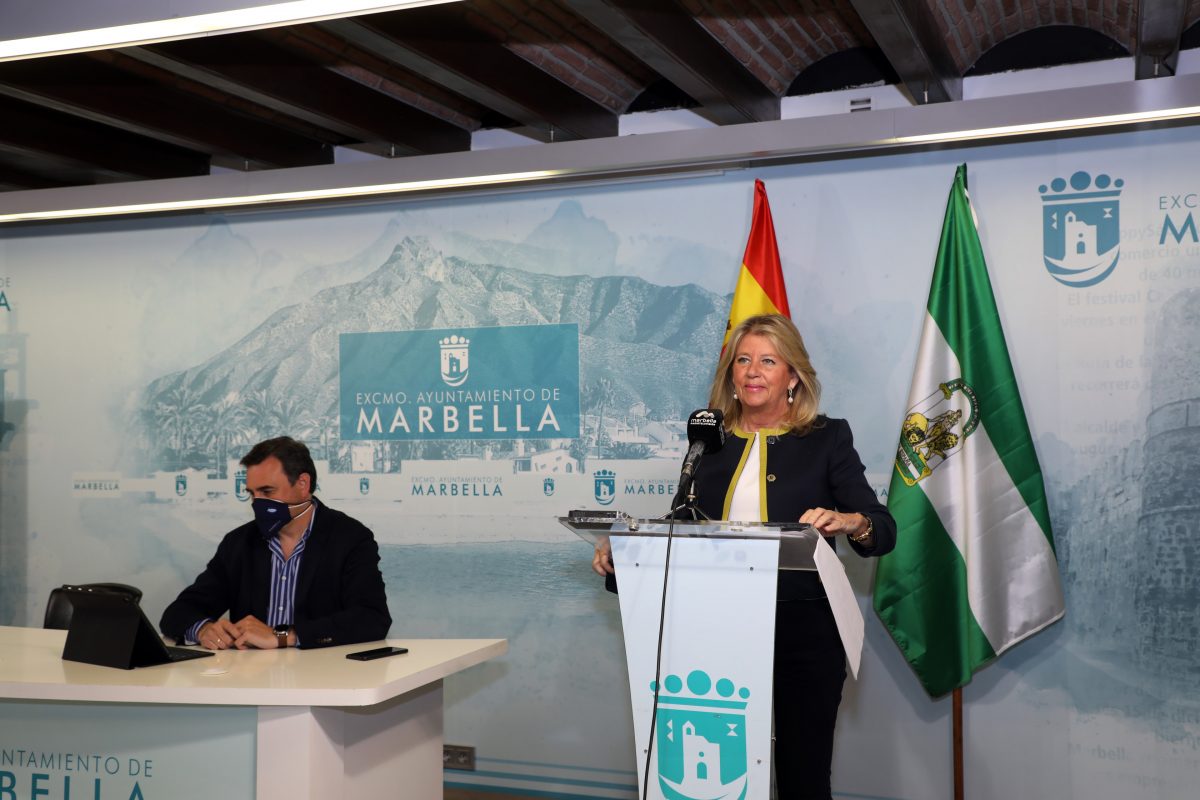 Luz verde a la recuperación de los terrenos de la playa del Pinillo junto al arco de Marbella - 0H3A4329 Alcaldesa de Marbella, Ángeles Muñoz.