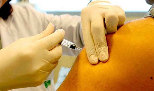 Abierta la tercera dosis de la vacuna a partir de los 50 años esta semana - Disponibles las vacunas contra la gripe para mayores de 65 años