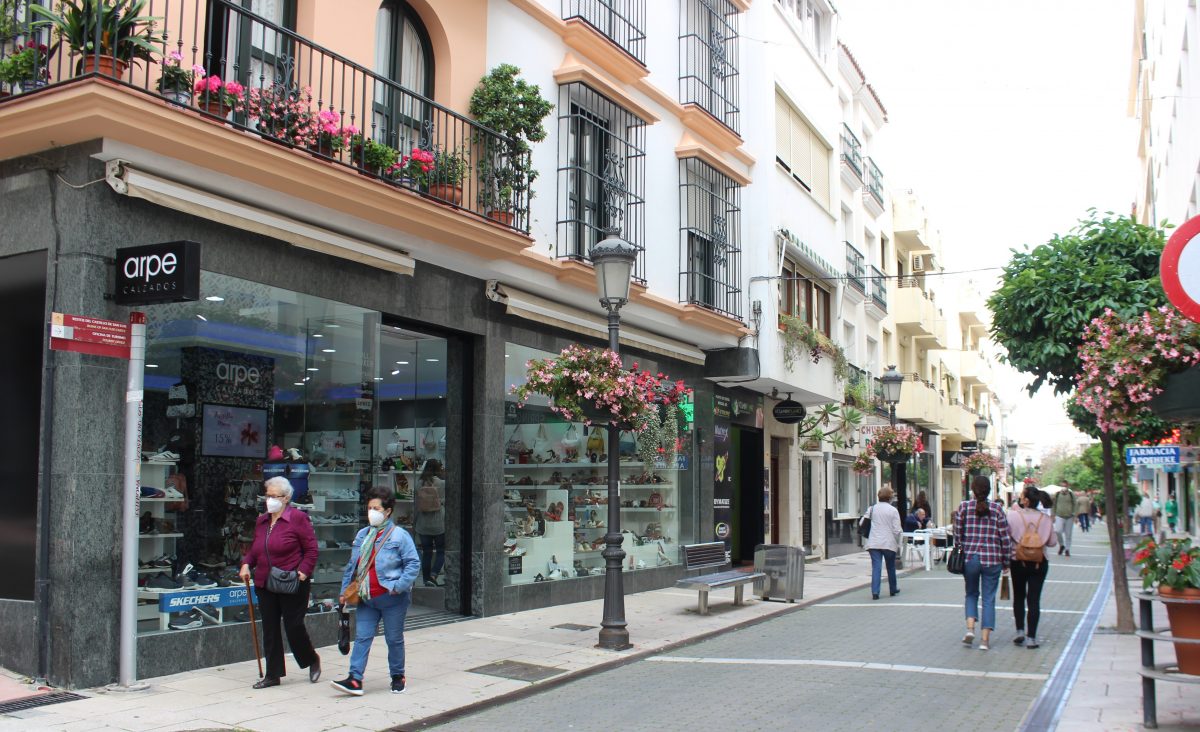 Estepona y Marbella, por debajo de los 1.000 casos tras el fin de semana - IMG 7655 Calle Real, Estepona.