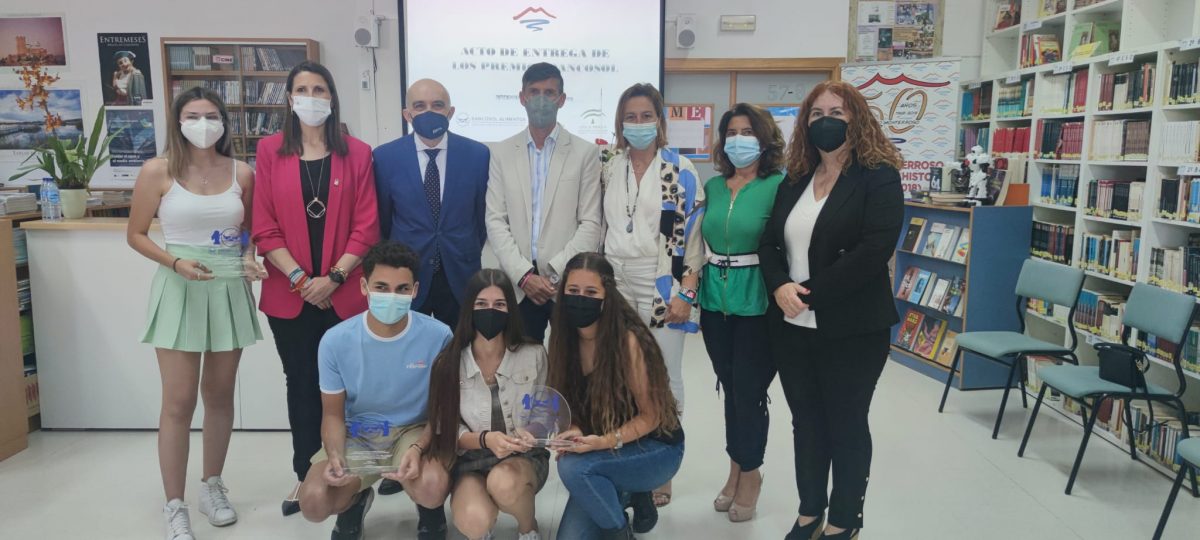 Primer premio para dos alumnas del IES Monterroso en el programa de sensibilización 'La comida no se tira' - IES Monterroso Primer premio para dos alumnas del IES Monterroso en el programa de sensibilización 'La comida no se tira' - IES Monterroso