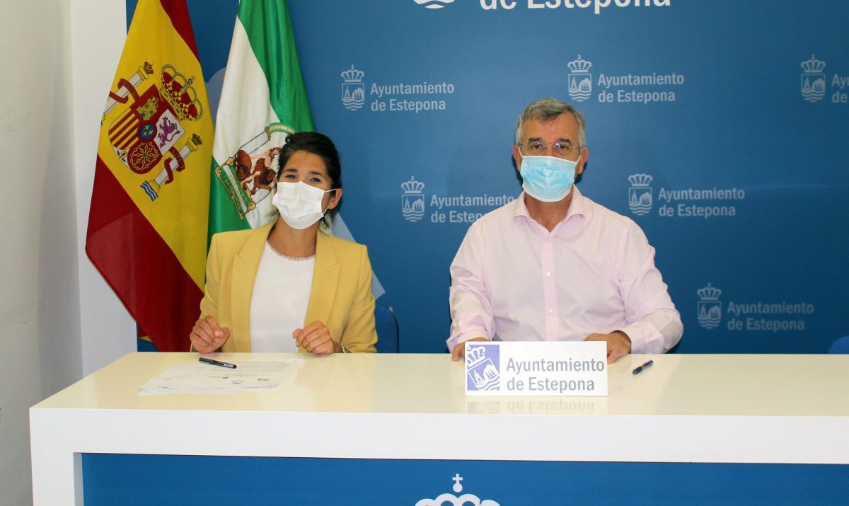 Continúa el apoyo por la enseñanza del francés en Estepona - IMG 7883 La Alianza Francesa y el Ayuntamiento de Estepona firman convenio.