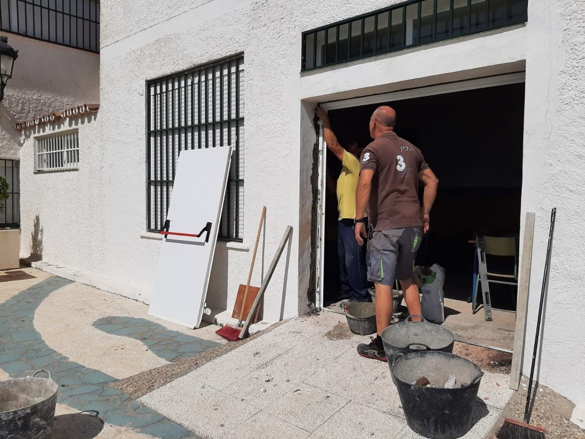 Actuación en el Colegio de Sabinillas para mejorar la seguridad - Obra Manilva Actuación en el Colegio de Sabinillas para mejorar la seguridad - Obra Manilva