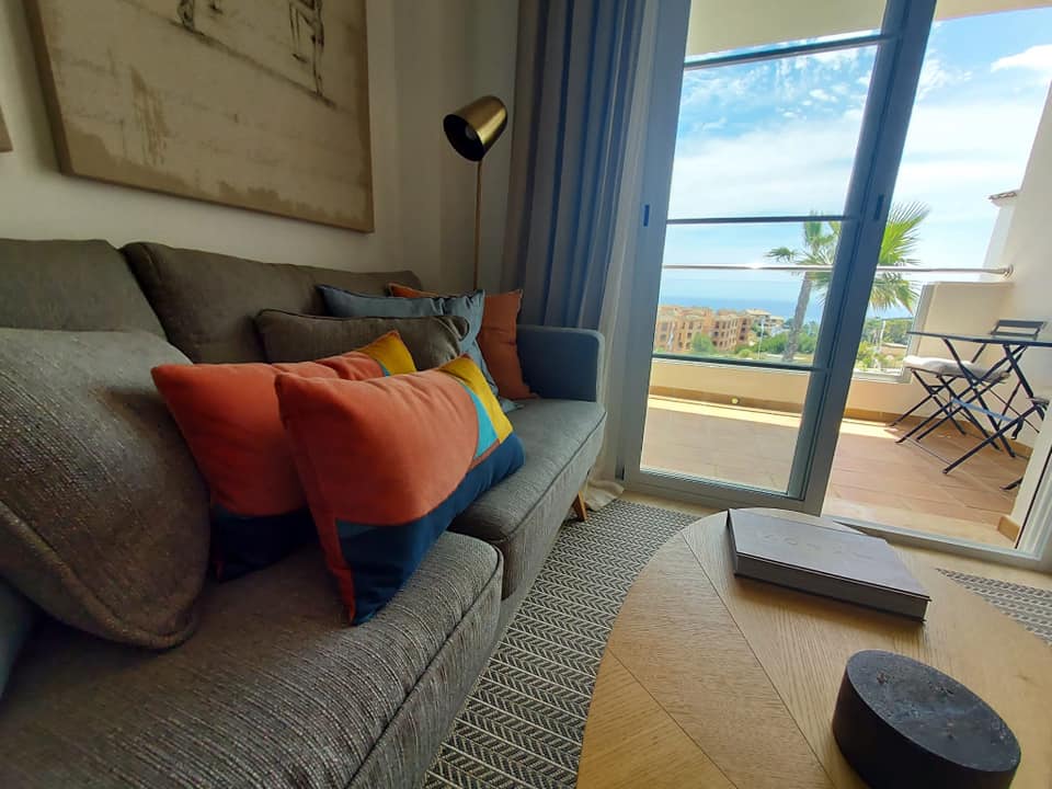 Manilva firma un convenio con Small Oasis para convertir una zona abandonada en un complejo residencial - 197444334 647151390014854 6238523220630088653 n Piso en la urbanización residencial Small Oasis en la zona de la Martagina.