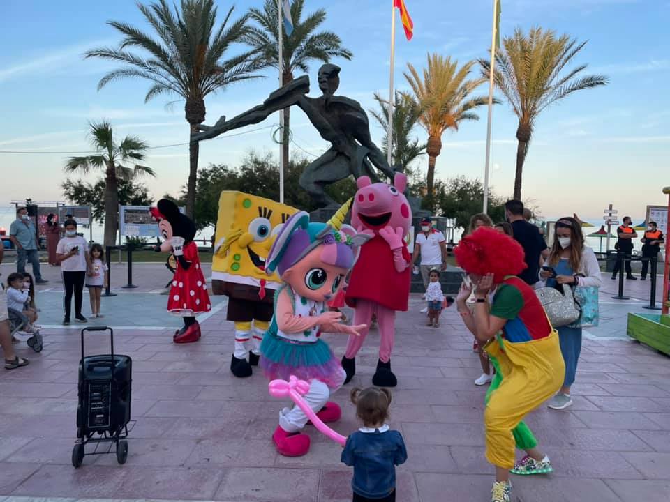 Un San Juan diferente: Manilva apuesta por el humor y las actividades para los más pequeños - 203004614 657941655602494 5138465373705231536 n Macías Manilva San Juan noche muñecos niños