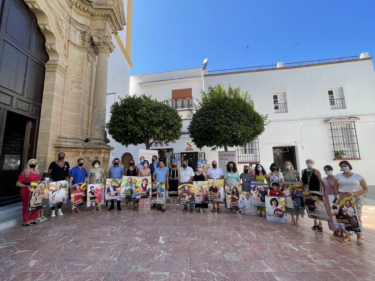 Medio centenar de vecinos de Marbella protagonizan las marquesinas de la ciudad para fomentar el comercio - 30903F26 3361 421E 830C 32236BB15728 Medio centenar de vecinos de Marbella protagonizan las marquesinas de la ciudad para fomentar el comercio - 30903F26 3361 421E 830C 32236BB15728