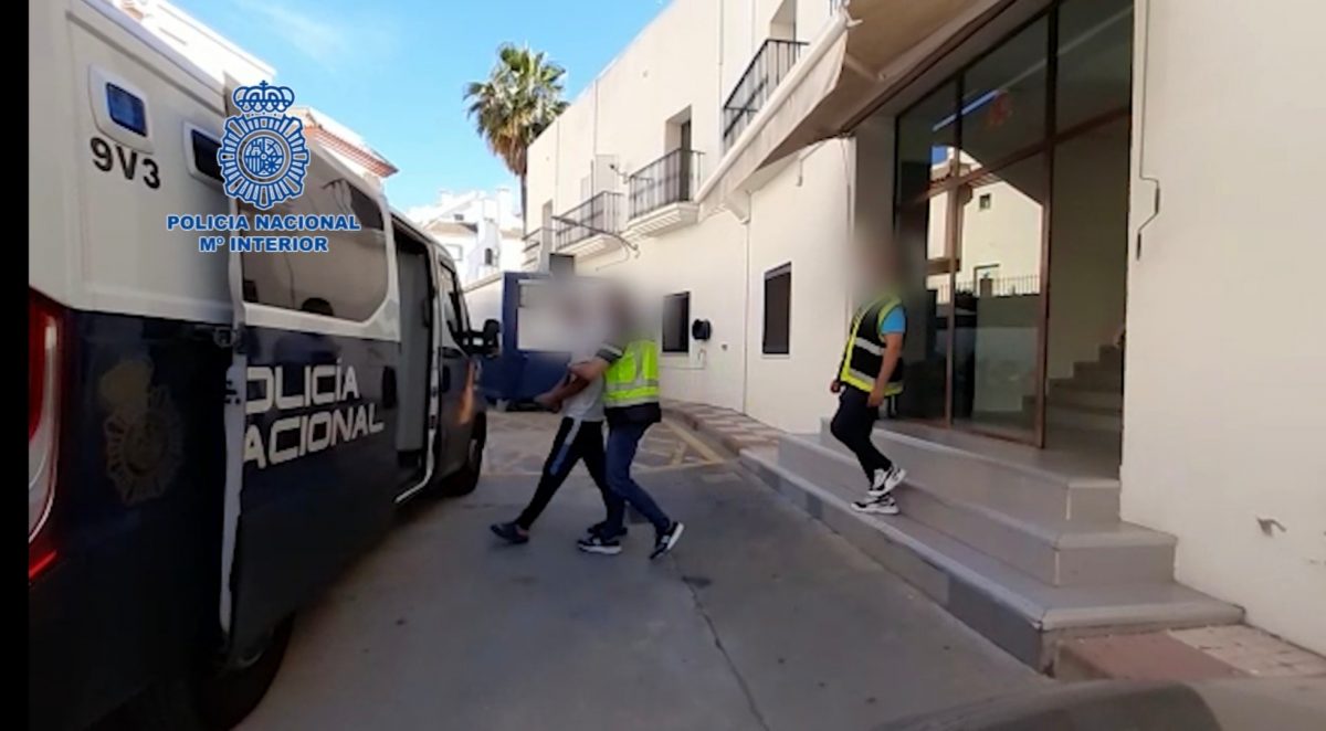 Detenido en Estepona un hombre por agredir sexualmente a una menor tras drogarla con éxtasis - Screenshot 20210607 152007 Video Player Detenido en Estepona un hombre por agredir sexualmente a una menor tras drogarla con éxtasis - Screenshot 20210607 152007 Video Player