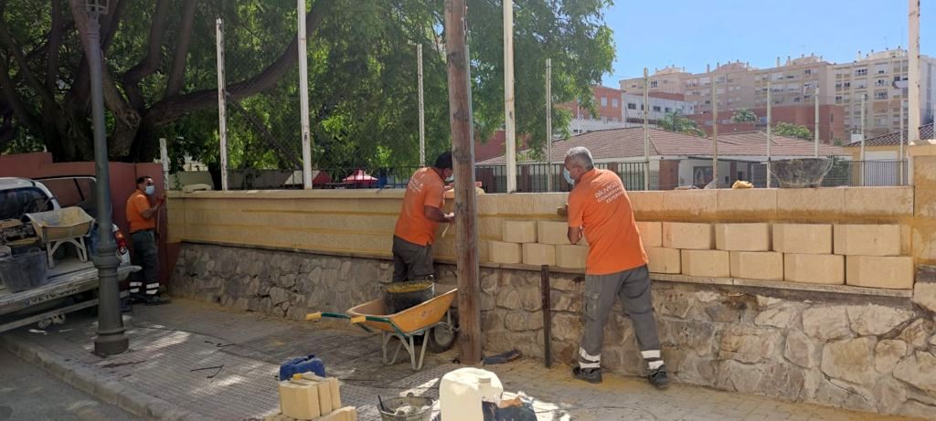 Estepona realizará más de un centenar de actuaciones de mejora en los colegios durante el verano - Foto colegios Mejoras en los colegios de Estepona.