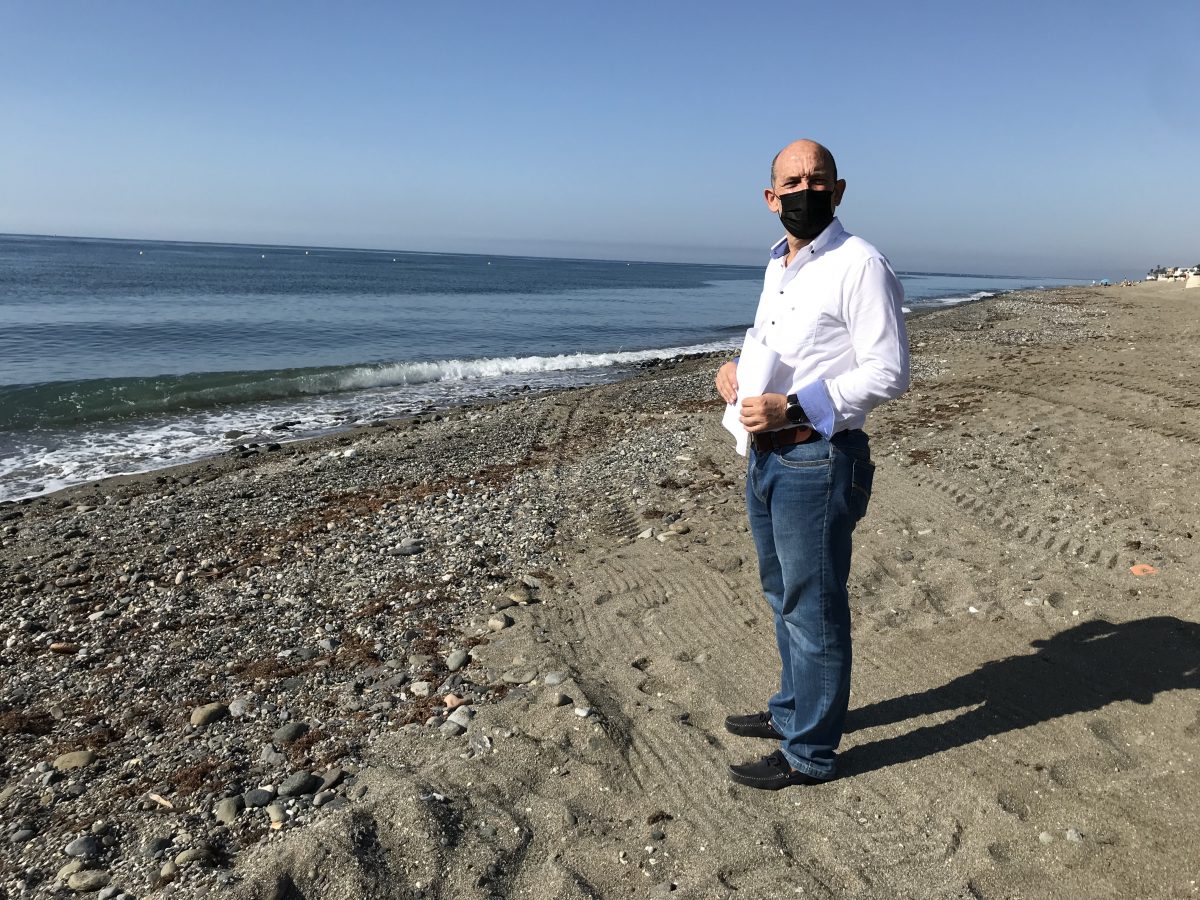 OSP asegura que la gestión del PP en materia de playas es un "desastre" - IMG 1713 copia Manuel Osorio, en las playas de San Pedro.