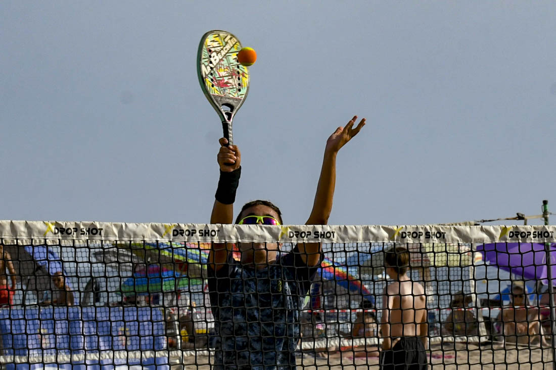 Estepona, Marbella y Casares cierran sus playas al ocio a partir de las 23:00 horas para evitar contagios - Mannilva deportes playa padel Estepona, Marbella y Casares cierran sus playas al ocio a partir de las 23:00 horas para evitar contagios - Mannilva deportes playa padel