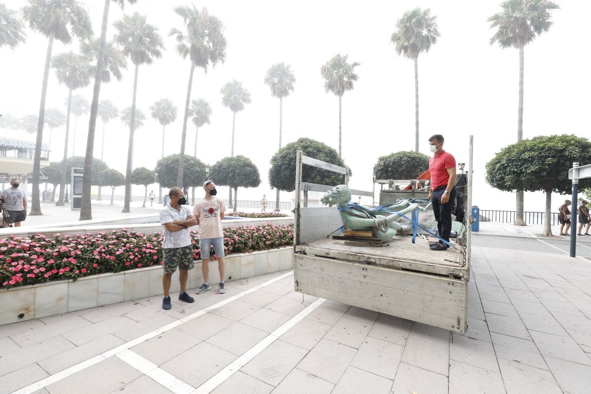 La estatua de La Venus, sometida a trabajos de restauración previos a su traslado a la Playa de El Faro - OTM8441