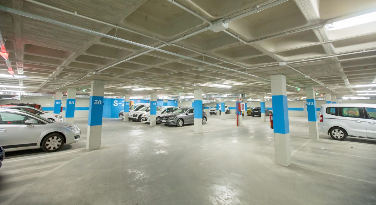 Publicadas las bases para hacerse con una plaza del parking del Ajedrez en Estepona - 0002 DI2A2409 Aparcamiento subterráneo de la plaza de Antonia Guerrero.