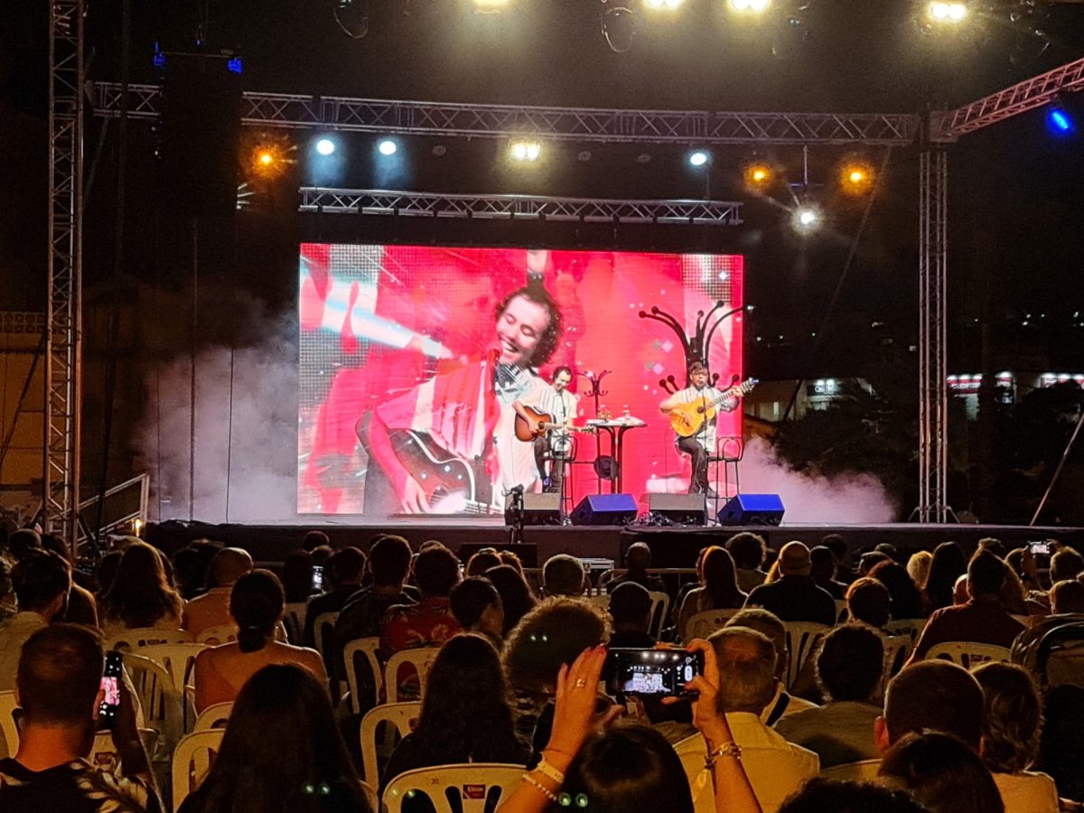 Antílopez cautivó al público de Manilva - Antílopez