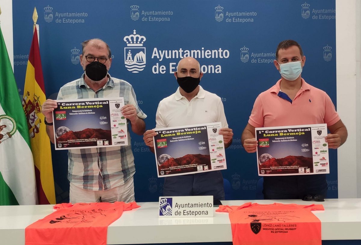 130 deportistas calientan motores para participar en el I Kilómetro Vertical 'Luna Bermeja' de Estepona - km vertical presentacion 130 deportistas calientan motores para participar en el I Kilómetro Vertical 'Luna Bermeja' de Estepona - km vertical presentacion