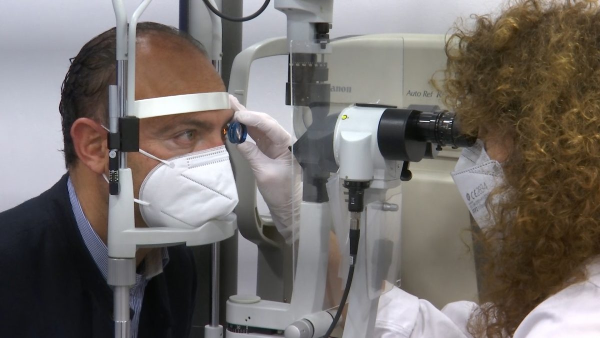 Aumenta el número de patologías oculares tras el verano - dra aranguez oftalmologia quironsalud marbella Dra. Aranguez Oftalmologia Quironsalud Marbella