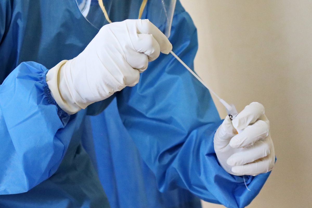 Andalucía baja de los 700 hospitalizados con 25 menos en un día - mufid majnun oI20ehIGNd4 unsplash covid