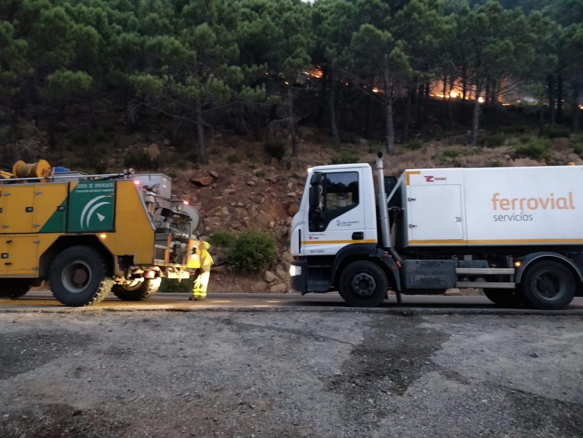Héroes en la sombra: servicios operativos con cientos de kilómetros aportando agua, medios técnicos y humanos - servicios Héroes en la sombra: servicios operativos con cientos de kilómetros aportando agua, medios técnicos y humanos - servicios