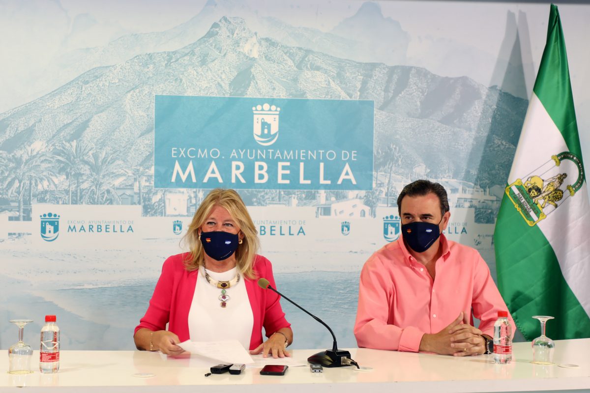 Marbella congelará todos los impuestos en sus presupuestos municipales para 2022 - 0H3A8206 Ángeles Muñoz y Félix Romero.