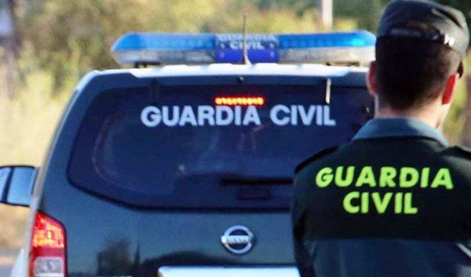 Hallan muerto a un hombre de 36 años dentro de un vehículo parado en el arcén de la A-7 en Vélez-Málaga - 1599644595267GuardiaCivilstandar Hallan muerto a un hombre de 36 años dentro de un vehículo parado en el arcén de la A-7 en Vélez-Málaga - 1599644595267GuardiaCivilstandar