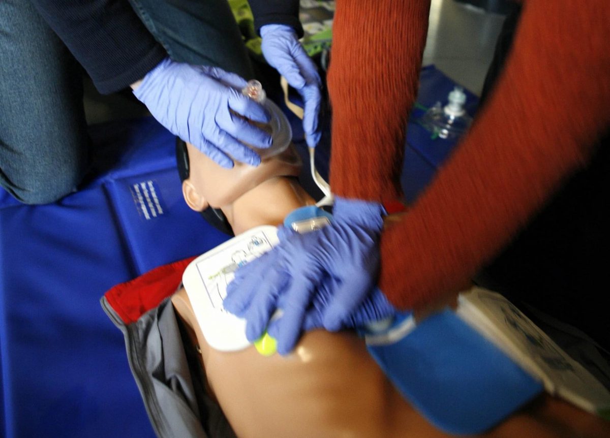 Cursos de formación en Reanimación Cardiovascular y uso de desfibriladores en Casares - EE968C80 BB04 407D 81EC EDCA85D45929 Cursos de formación en Reanimación Cardiovascular y uso de desfibriladores en Casares - EE968C80 BB04 407D 81EC EDCA85D45929