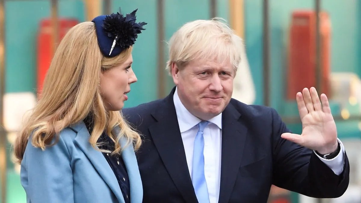 Boris Johnson disfruta de una semana de vacaciones en una lujosa finca de Benahavís - Johnson y esposa 1 Boris Johnson disfruta de una semana de vacaciones en una lujosa finca de Benahavís - Johnson y esposa 1