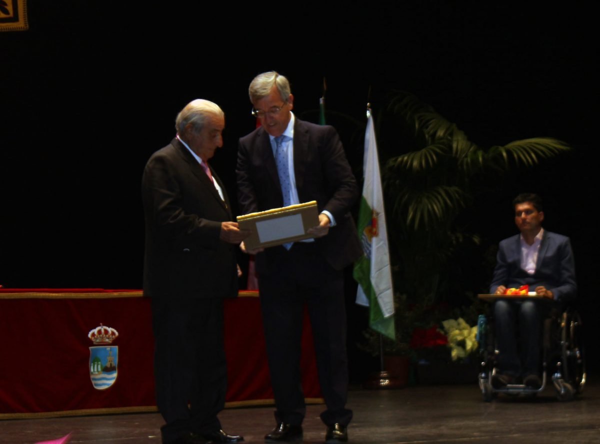 Estepona nombra Hijo Adoptivo al empresario Juan José Hidalgo en el Día de la Constitución - 263507961 3163339917276620 2915815688750974931 n Estepona nombra Hijo Adoptivo al empresario Juan José Hidalgo en el Día de la Constitución - 263507961 3163339917276620 2915815688750974931 n
