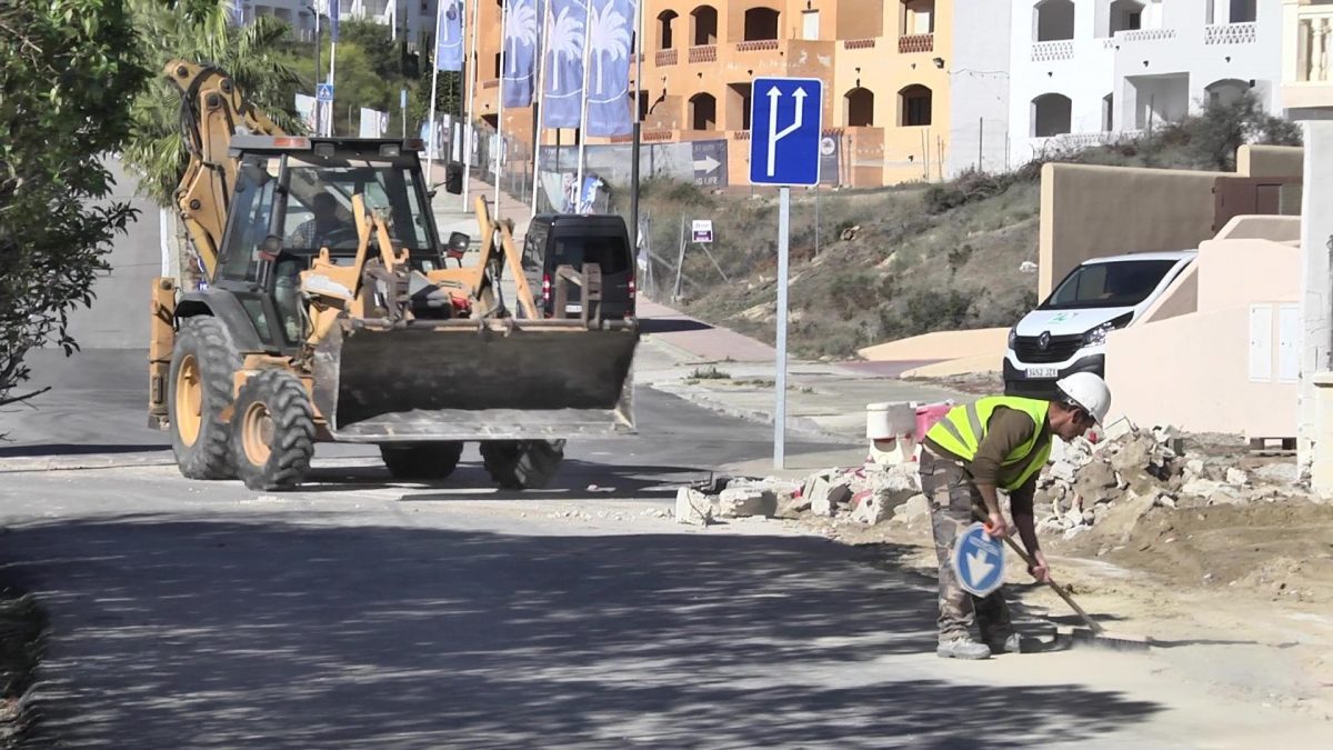 Continúan los trabajos de mejora y ensanchamiento de la vía en la zona de Martagina - 3578B081 4367 4280 828B D5D09BD6FB24
