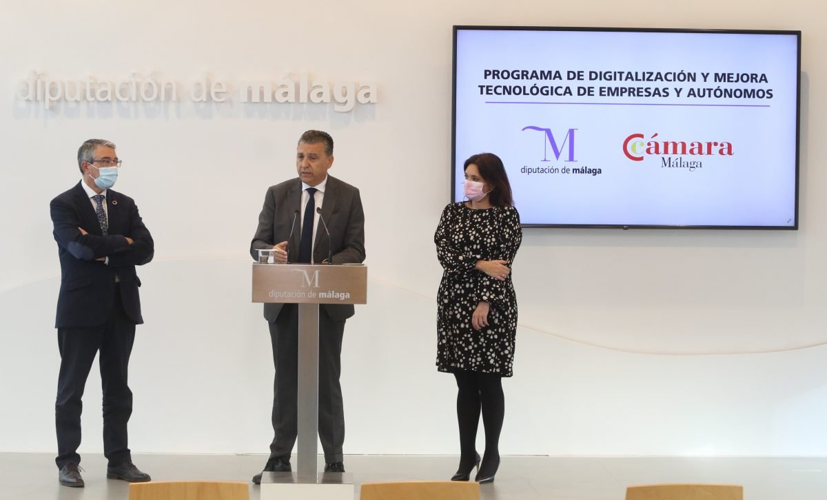 600.000 euros para formar en digitalización a pymes y autónomos - Acuerdo Diputación Cámara para digitalización 093A1669