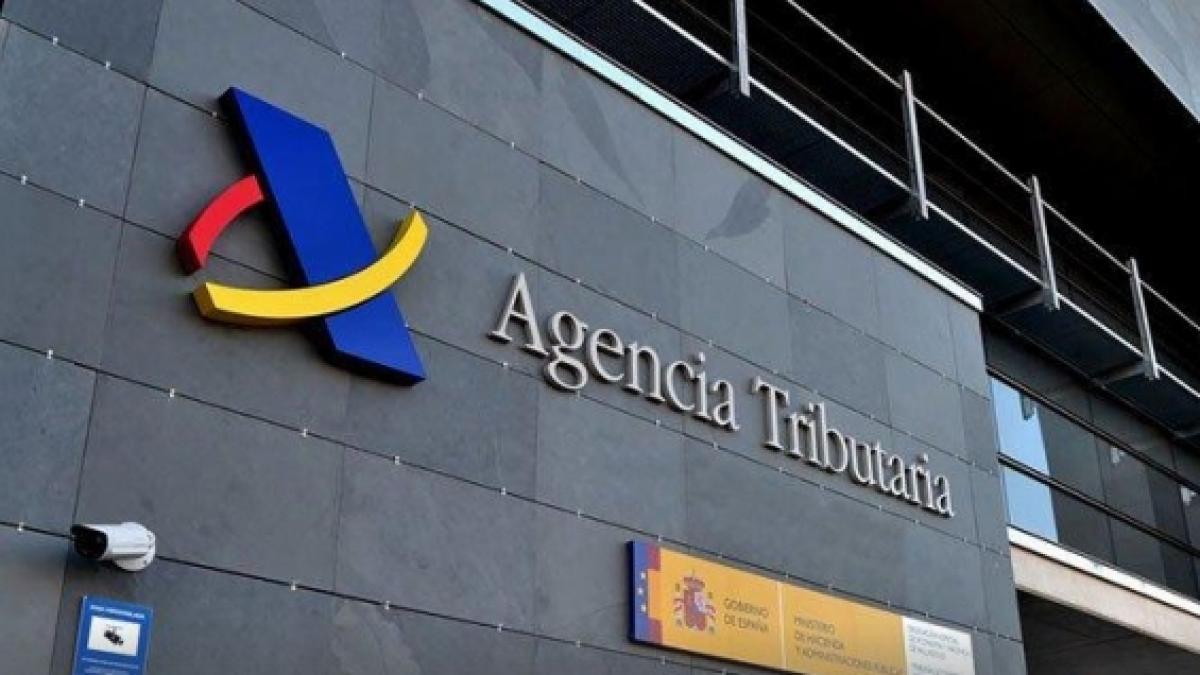 ¿Es cierto que Hacienda te va a multar por sacar 3.000 euros en efectivo del banco? - Agencia Tributaria ¿Es cierto que Hacienda te va a multar por sacar 3.000 euros en efectivo del banco?