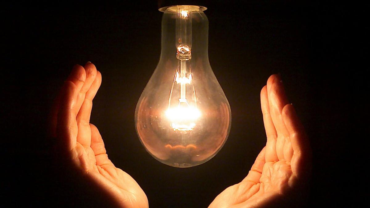 La luz seguirá cara en 2022, suben las tarifas del gas, los sellos, los peajes y con la vivienda al alza - Luz La luz seguirá cara en 2022, suben las tarifas del gas, los sellos, los peajes y con la vivienda al alza - Luz