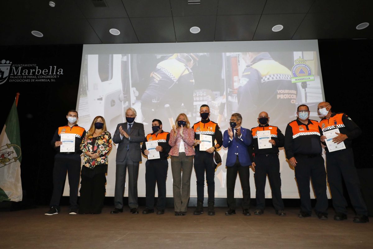 Protección Civil distingue a profesionales y colectivos con la entrega de medallas - OTM7835 Protección Civil distingue a profesionales y colectivos con la entrega de medallas - OTM7835