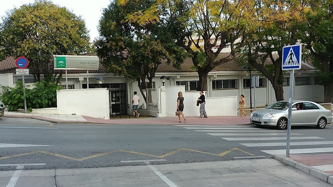 Sube la tasa de incidencia en la Costa del Sol: Estepona supera los 880 contagios - centro de salud Sube la tasa de incidencia en la Costa del Sol: Estepona supera los 880 contagios - centro de salud