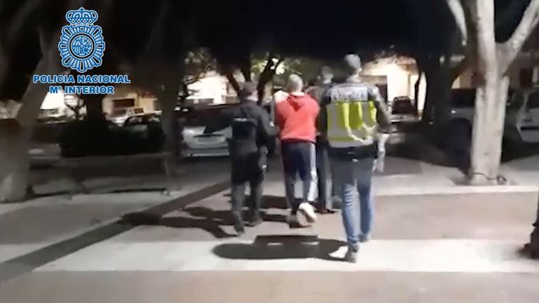 El detenido en Estepona por matar a golpes a un hombre pasa hoy a disposición judicial - clipping T68S5z 5760 El detenido en Estepona por matar a golpes a un hombre pasa hoy a disposición judicial - clipping T68S5z 5760